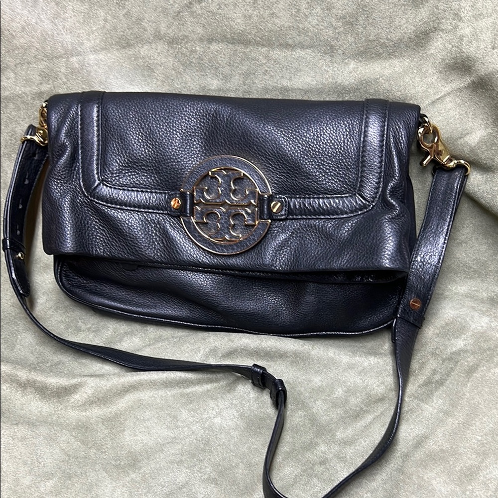 Tory Burch Black leather Crossbody Bag with Flap magnet Closure